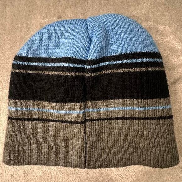 DC Comics Batman Logo Blue & Grey Knitted Beanie - Picture 2 of 3